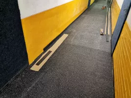Černo-modrá gumová podlahová deska FLOMA IceFlo SF1100 - délka 200 cm, šířka 100 cm, výška 2 cm